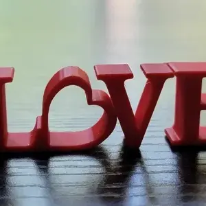 'Love' word art, Linear