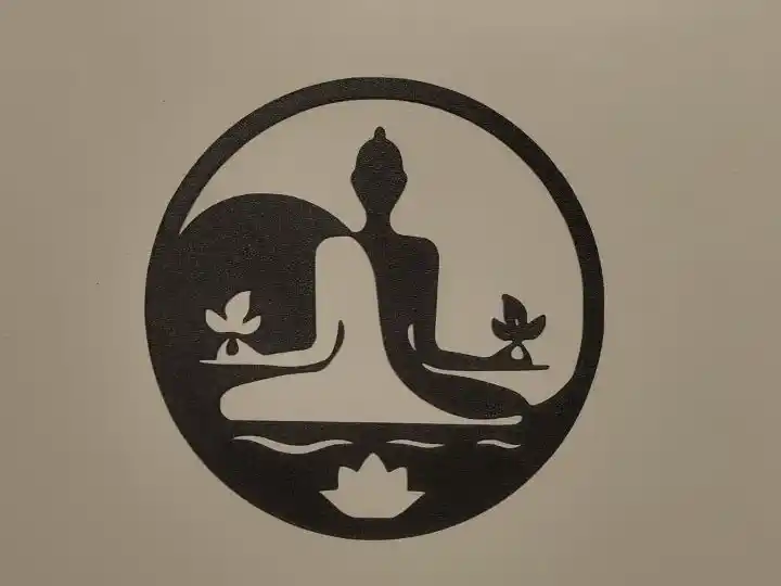 Buda meditation silhouette