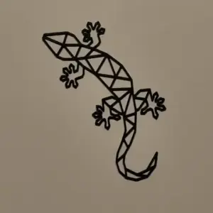 Lowpoly gecko wall art