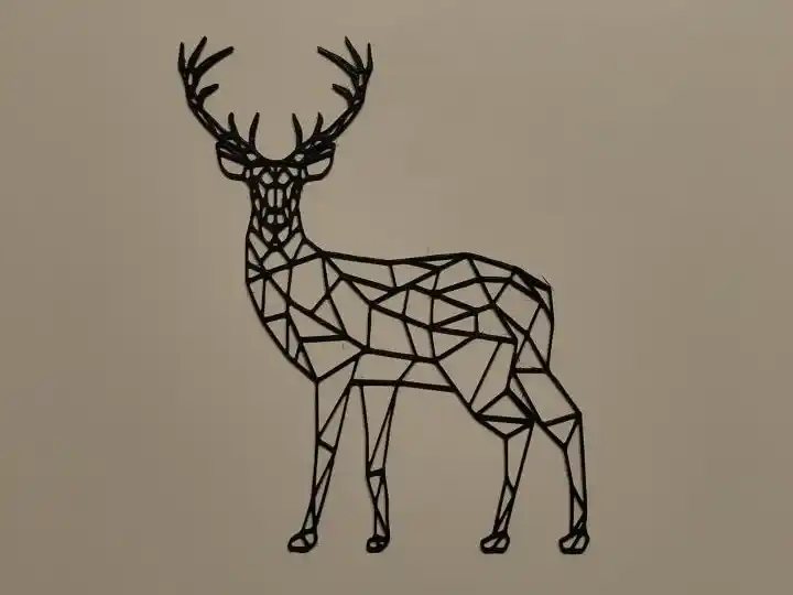 Lowpoly reindeer wall art 2